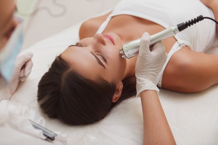 Làm săn chắc da bằng tần số vô tuyến (RF)