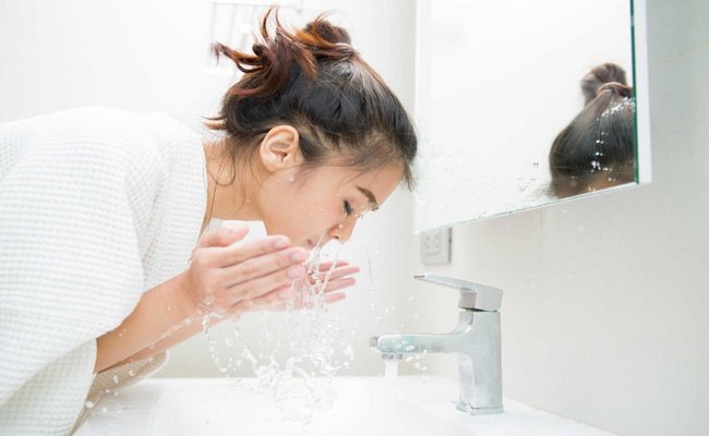 Quy trình chăm sóc da 5 bước buổi sáng
