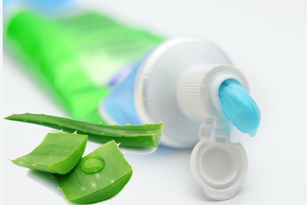 6 công thức trị tàn nhang hiệu quả bằng kem đánh răng